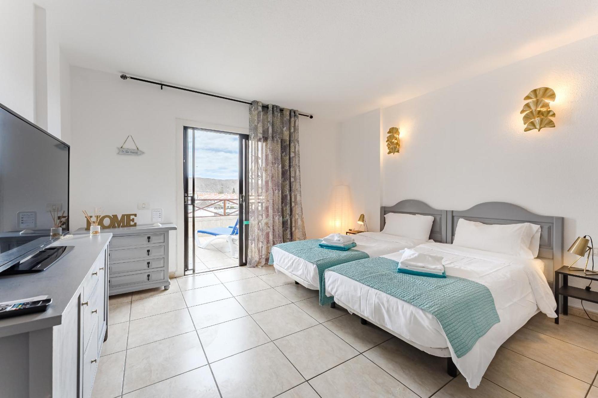 Blue Cristianos By Welcome Tenerife Los Cristianos  Exterior foto